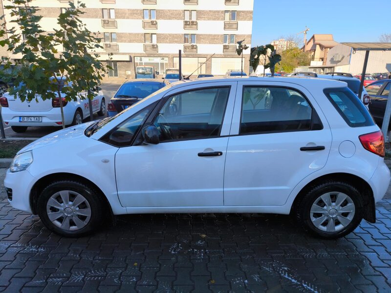 Suzuki SX4